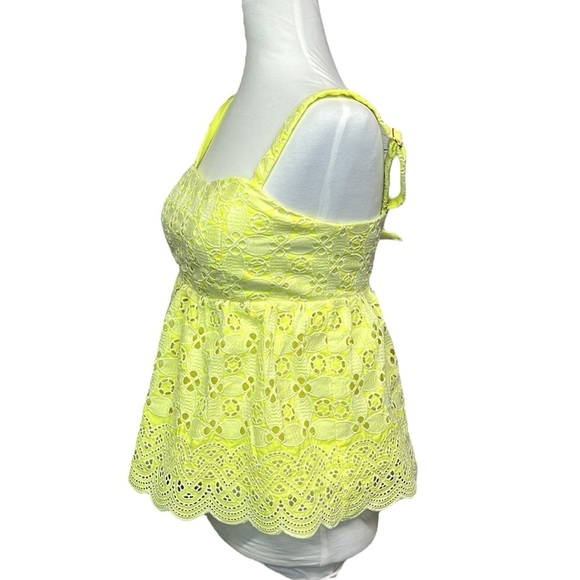 Lilly Pulitzer Michela Eyelet Blouse - Picture 3 of 7